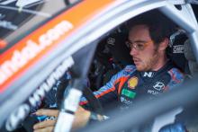 WRC Estonia: Neuville Ungguli Rovanpera pada Sesi Shakedown