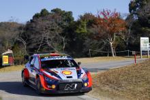 WRC Jepang: Hyundai Akui Sulit Mencari Sebab Kebakaran Sordo