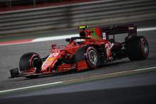 Main Aman Saat Debut Ferrari, Carlos Sainz Janji Lebih Agresif