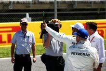 F1 TV camera, Lewis Hamilton, Valtteri Bottas,