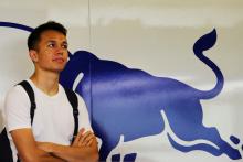 Albon pays half-tribute to Rossi with F1 number