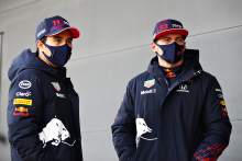 Max Verstappen Jadi Pembalap Pertama Yang Jajal Red Bull RB16B