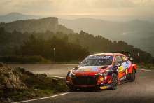 Neuville in command at Rally Spain as Evans falters