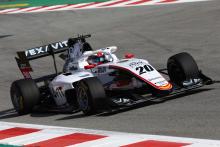 Vidales Menahan Crawford untuk Menangi Sprint Race F3 Spanyol