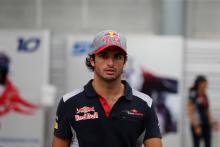 Early Renault F1 announcement ‘a big surprise’ for Sainz