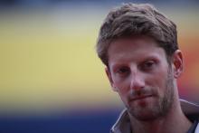 VIDEO: Grosjean sparks F1 seatbelt debate in driver briefing
