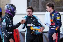(L to R): Lewis Hamilton (GBR) Mercedes AMG F1 with Fernando Alonso (ESP) Alpine F1 Team and Max Verstappen (NLD) Red Bull Racing in qualifying parc ferme.