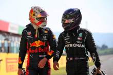 (L to R): Max Verstappen (NLD) Red Bull Racing with Lewis Hamilton (GBR) Mercedes AMG F1 in qualifying parc ferme.