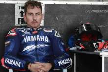 'Sayang sekali' - Lorenzo masih menggunakan Yamaha 2019 untuk tes Portimao
