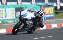 NW200: William Dunlop has edge in Supersport class