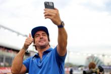 Fernando Alonso (ESP) Alpine F1 Team on the drivers parade. Formula 1 World Championship, Rd 17, Singapore Grand Prix,