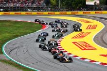 Max Verstappen (NLD) Red Bull Racing RB19 leads at the start of the race. Formula 1 World Championship, Rd 8, Spanish