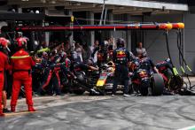 Max Verstappen (NLD) Red Bull Racing RB19 makes a pit stop. Formula 1 World Championship, Rd 8, Spanish Grand Prix,