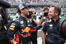  - Qualifying, Daniel Ricciardo (AUS) Red Bull Racing RB14 pole position and Christian Horner (GBR), Red Bull Racing,