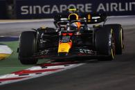 Sergio Perez (MEX) Red Bull Racing RB19. Formula 1 World Championship, Rd 16, Singapore Grand Prix, Marina Bay Street