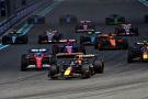 Max Verstappen (NLD) Red Bull Racing RB20 leads at the start of Sprint. Formula 1 World Championship, Rd 6, Miami Grand