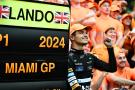 Race winner Lando Norris (GBR) McLaren celebrates with the team. Formula 1 World Championship, Rd 6, Miami Grand Prix,