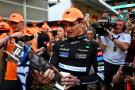 Race winner Lando Norris (GBR) McLaren celebrates with the team. Formula 1 World Championship, Rd 6, Miami Grand Prix,