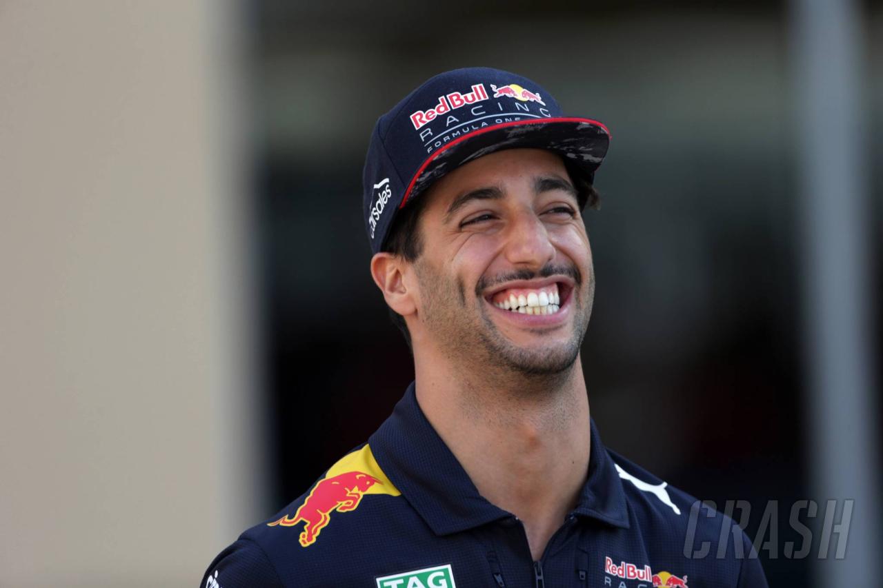 Ricciardo wins vote for F1 overtake of 2017 | F1 | Crash